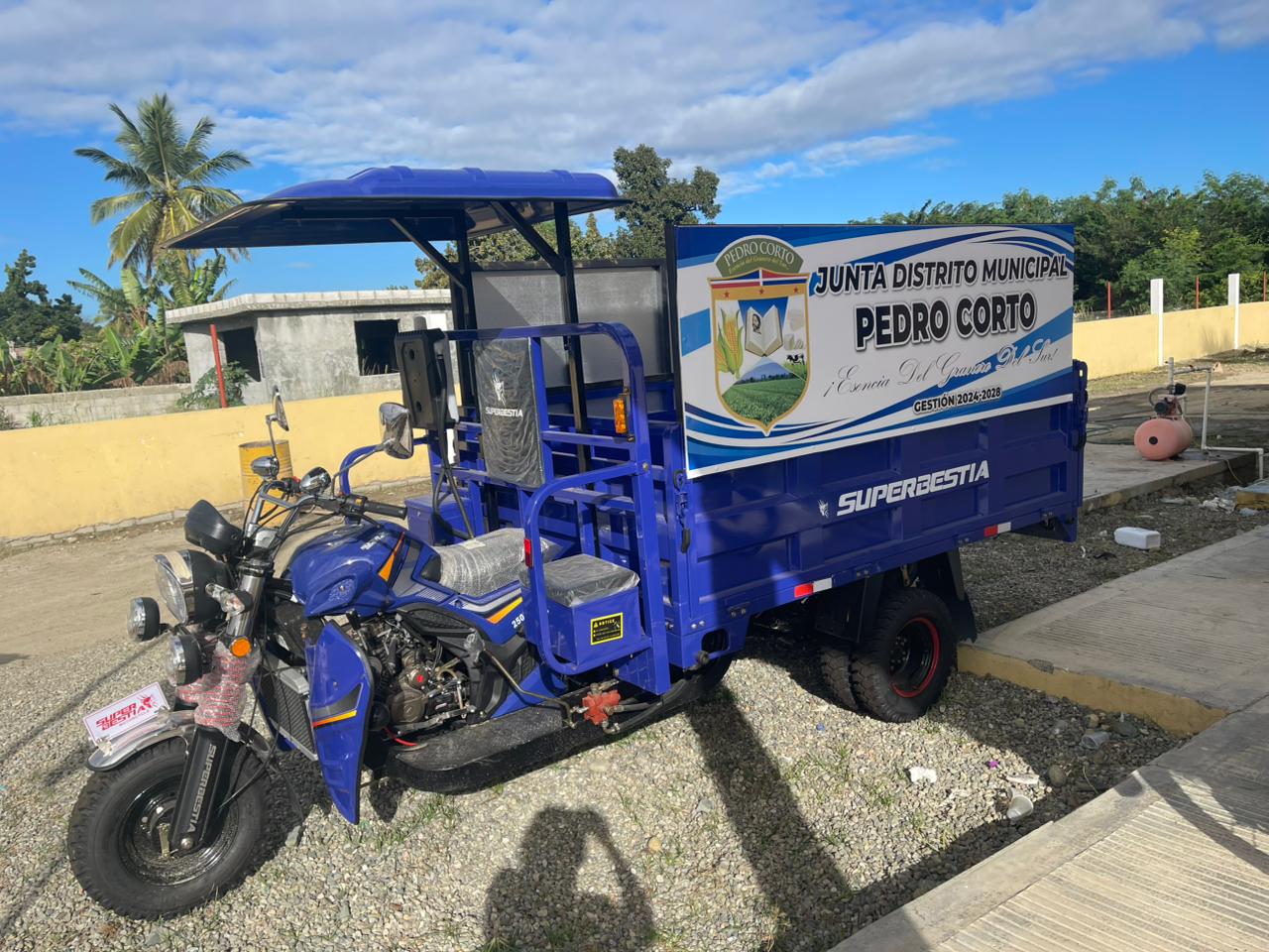 Adquisición de una Nueva Moto carreta para Reforzar la Limpieza en las Comunidades